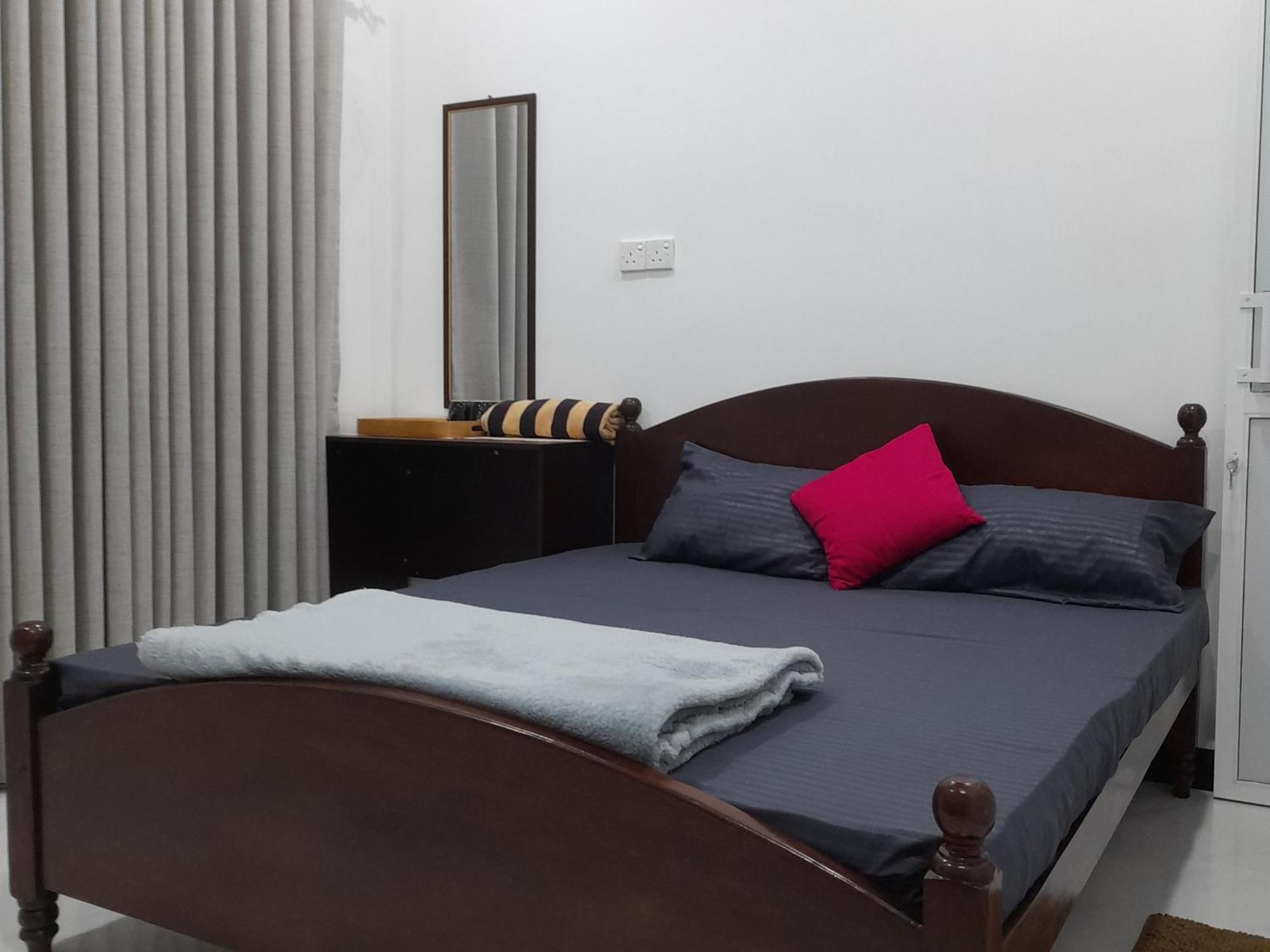 Ella Thenulya Hotel ภายนอก รูปภาพ